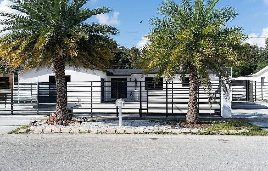 18250 Northwest 86th Avenue,Hialeah,FL,United States preview