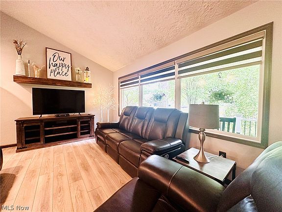 2274 Westview Drive,Cortland,OH,United States preview