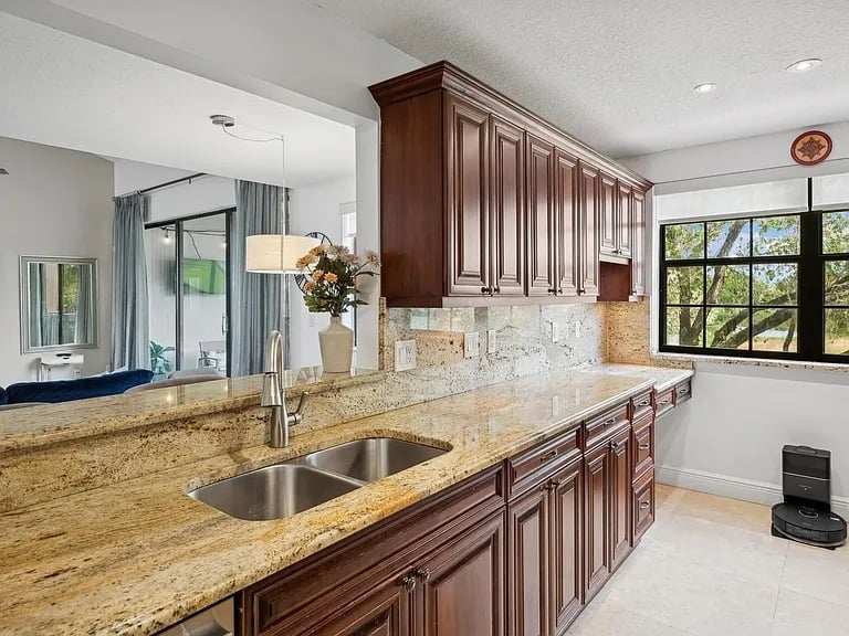 301 Southwest 158th Terrace,Pembroke Pines,FL,United States preview