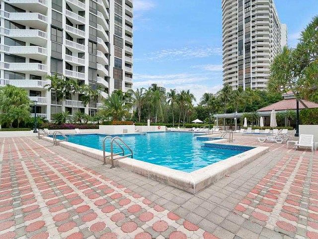 1000 East Island Boulevard,Aventura,FL,United States preview
