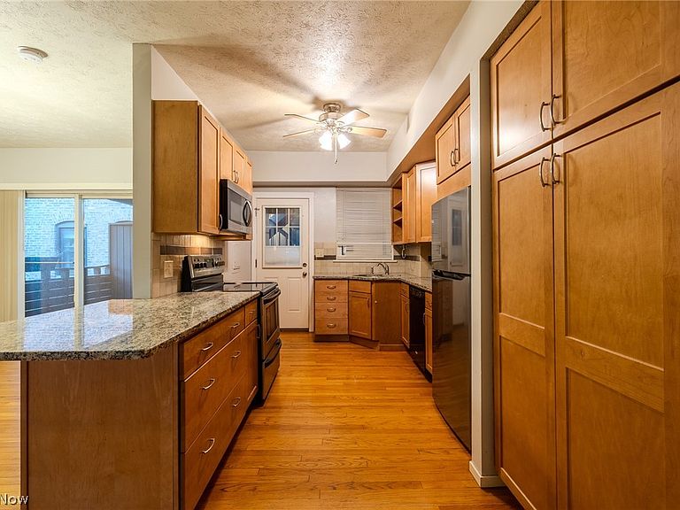 2472 Overlook Road,Cleveland Heights,OH,United States preview