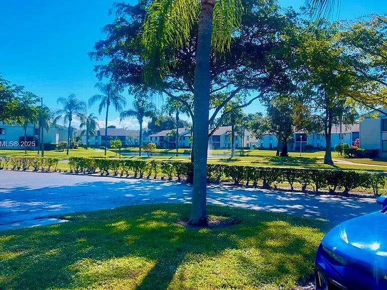1025 Green Pine Boulevard,West Palm Beach,FL,United States preview