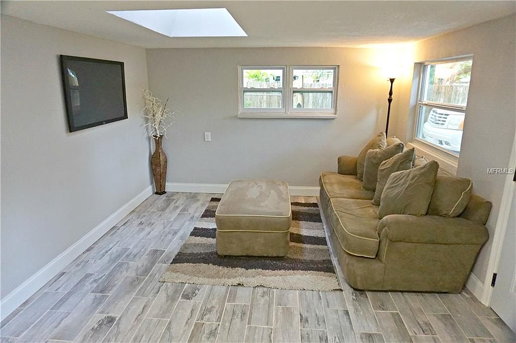 3589 50th Avenue North,Saint Petersburg,FL,United States preview