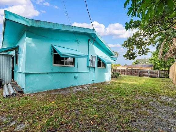 3700 NW 25th Street,Lauderdale Lakes,FL,United States preview