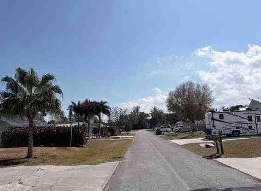 5629 SE Indigo Avenue,Stuart,FL,United States preview