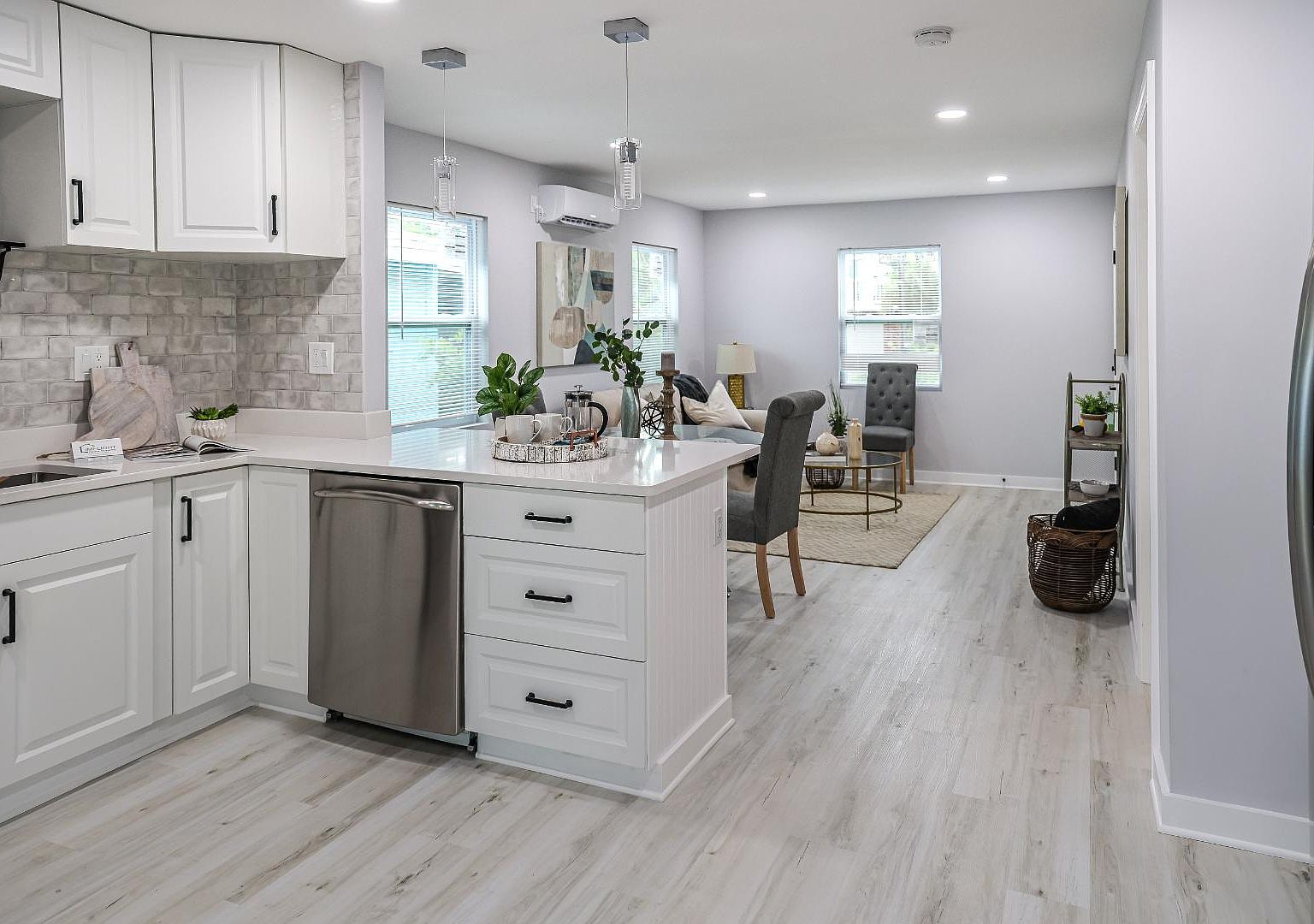 13325 1st Street East,Madeira Beach,FL,United States preview