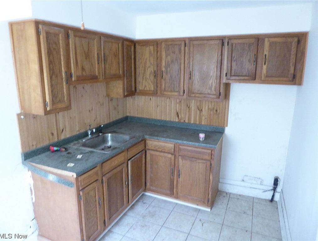 12301 Hirst Avenue,Cleveland,OH,United States preview