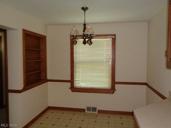 488 E 328th St,Willowick,OH,USA preview