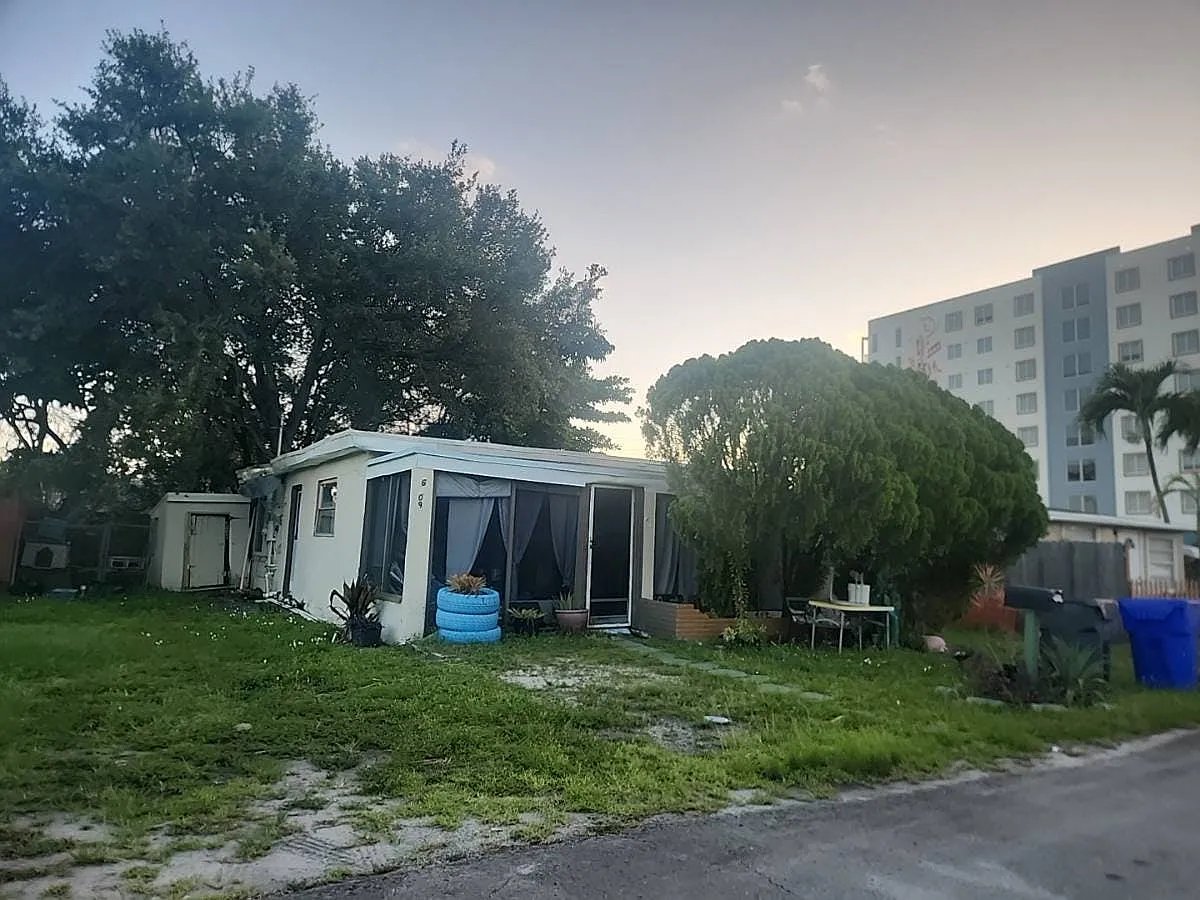 6109 Lincoln Street,Hollywood,FL,United States preview