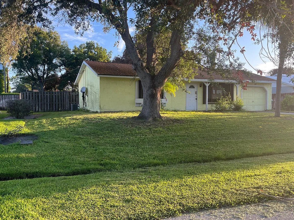 2367 Southeast Manor Avenue,Port St. Lucie,FL,United States preview