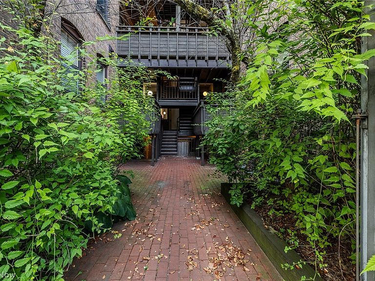 2472 Overlook Road,Cleveland Heights,OH,United States preview