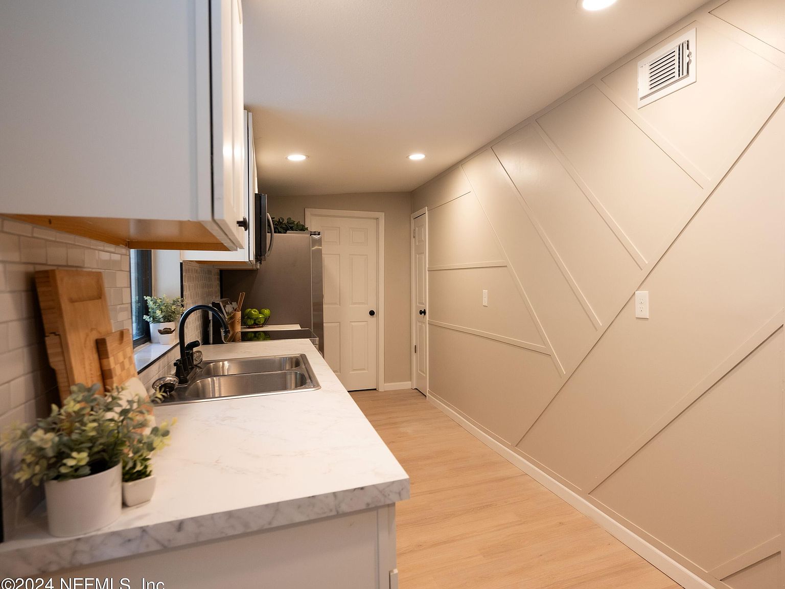 7578 Ridgeway Road East,Jacksonville,FL,United States preview