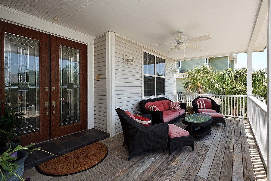 921 Point Seaside Drive,Crystal Beach,FL,United States preview
