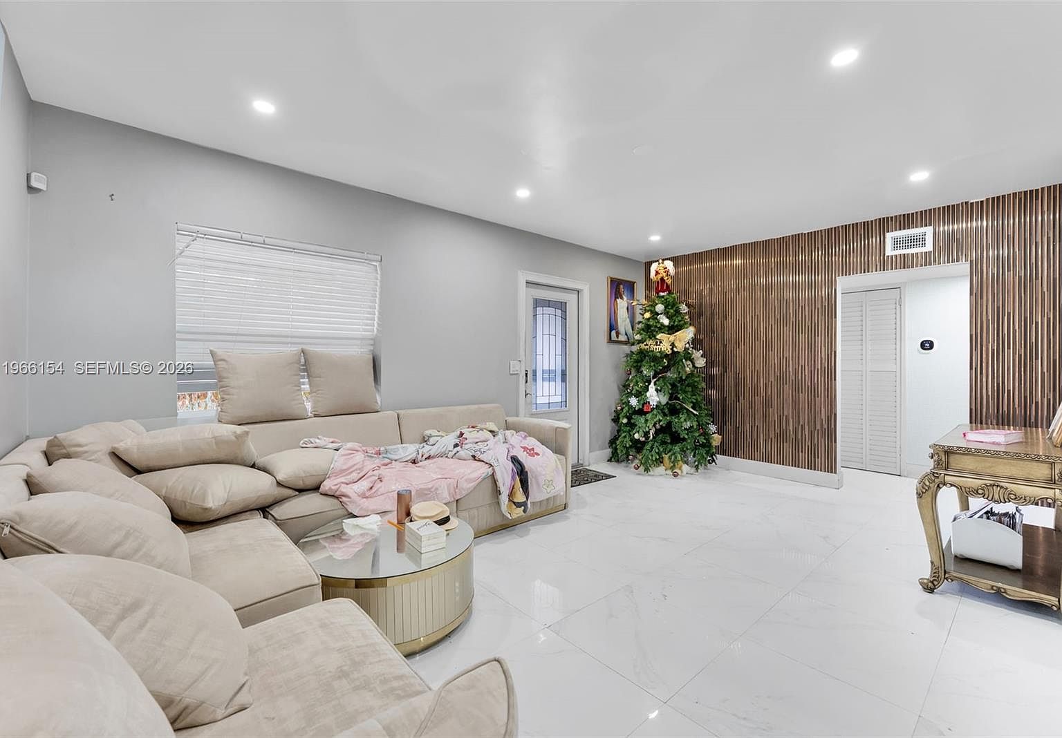 860 Northeast 142nd Street,North Miami,FL,United States preview