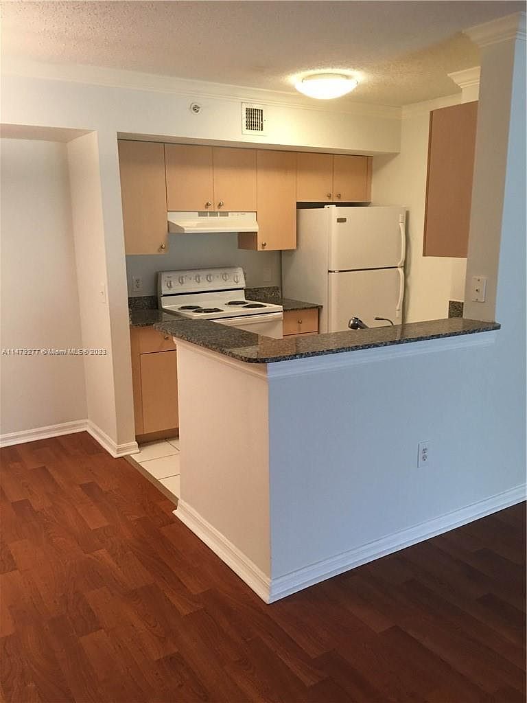 2494 Centergate Drive,Miramar,FL,United States preview