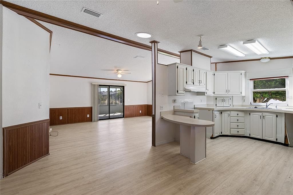 701 Helmsman Lane,Edgewater,FL,United States preview