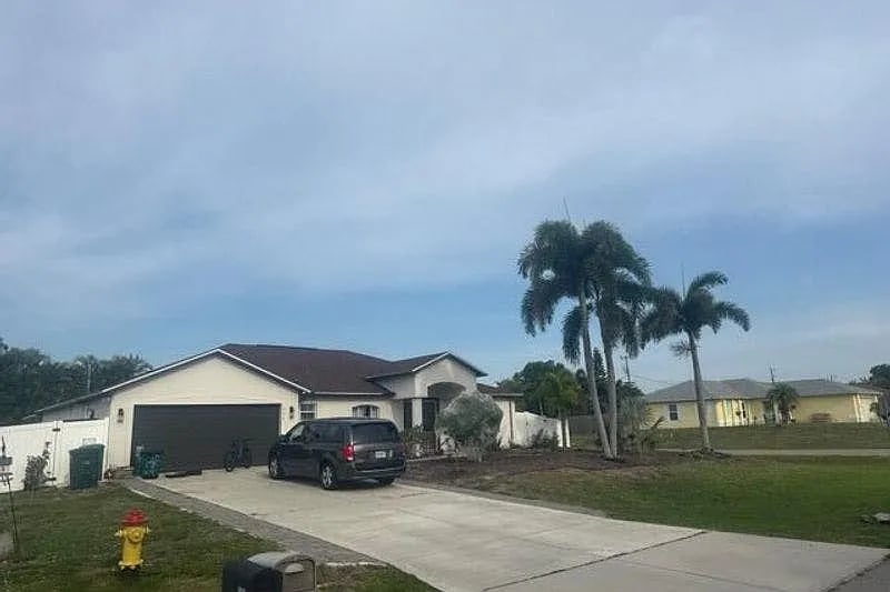 702 Southwest 9th Avenue,Cape Coral,FL,United States preview