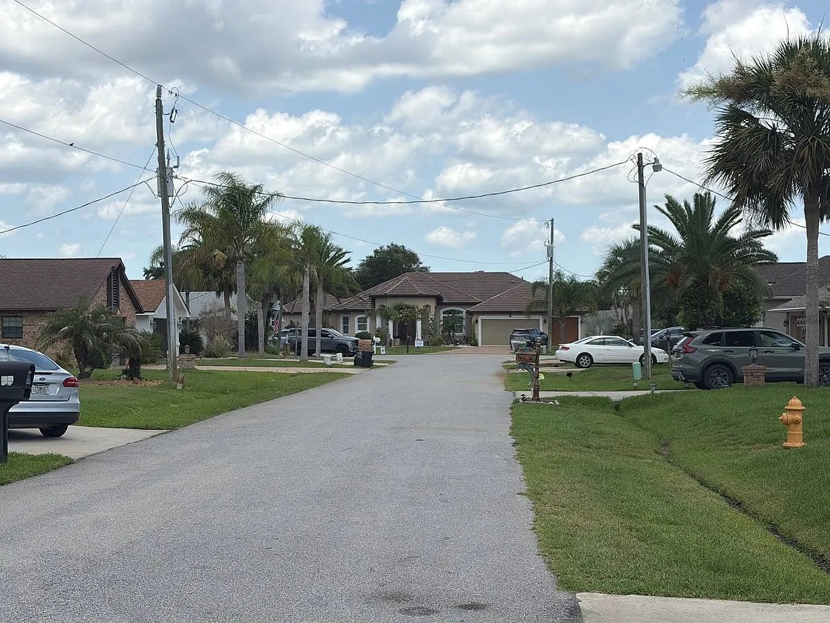 24 Cherrytree Court,Palm Coast,FL,United States preview