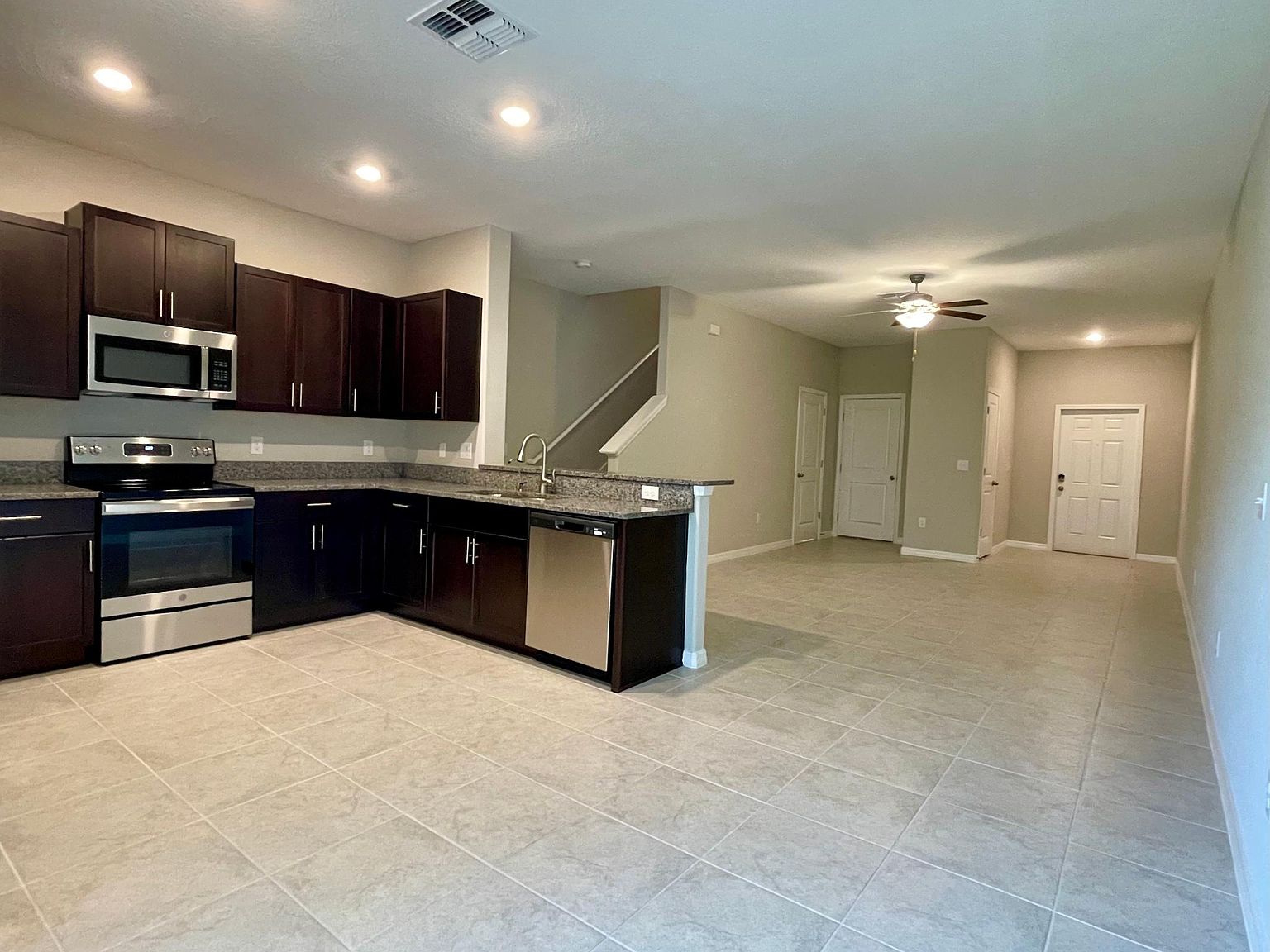 9707 Pembrooke Pines Drive,Sun City Center,FL,United States preview