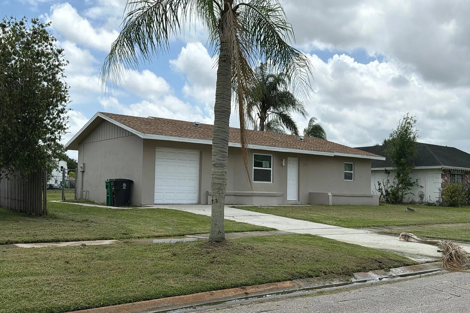 643 Southwest Ivanhoe Drive,Port St. Lucie,FL,United States preview