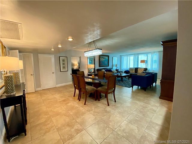 5401 Collins Avenue,Miami Beach,FL,United States preview