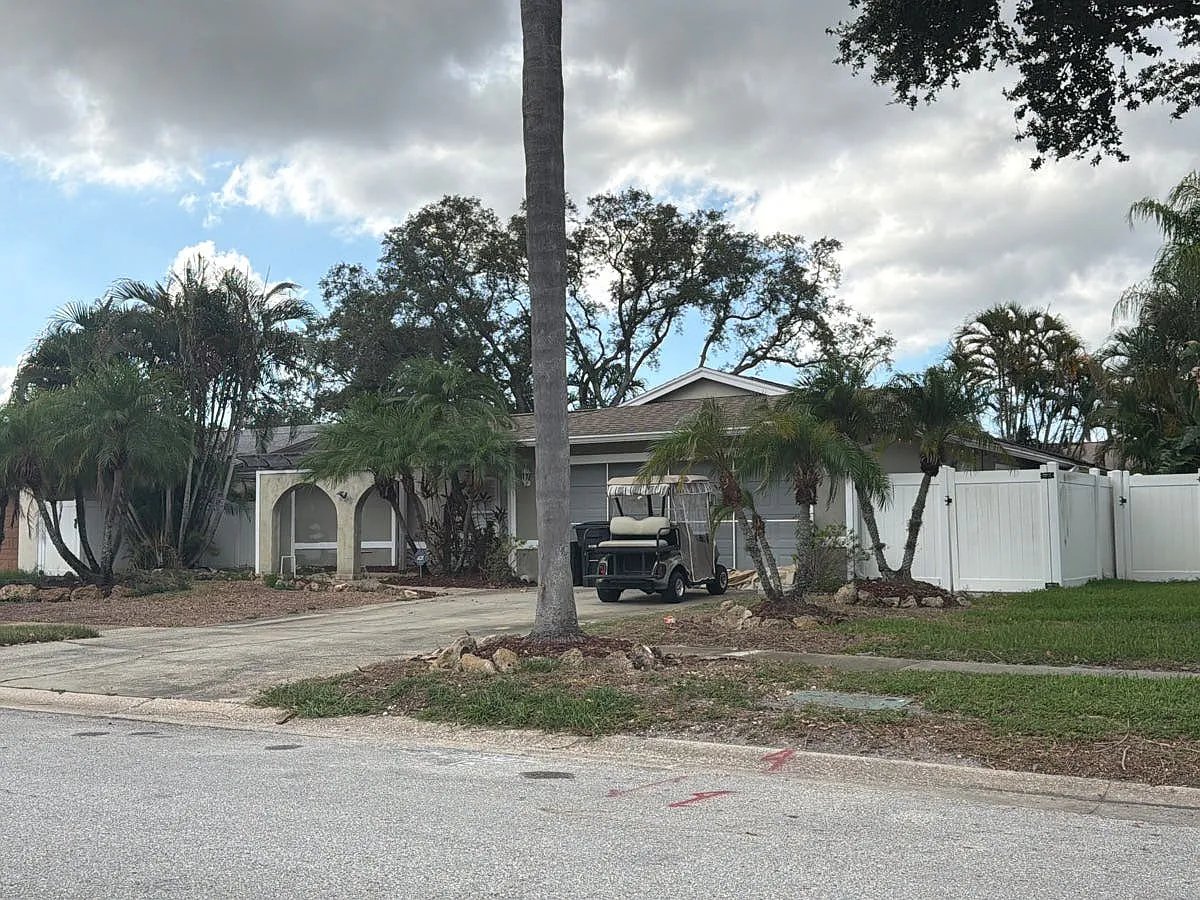 2346 Timbercrest Circle South,Clearwater,FL,United States preview