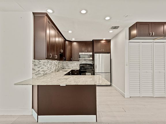 1637 North Victoria Park Road,Fort Lauderdale,FL,United States preview