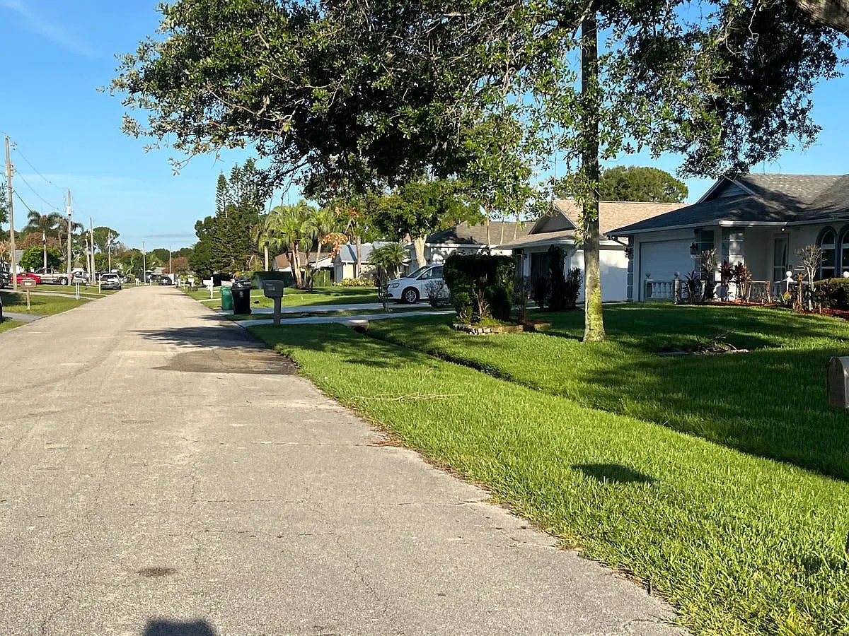 2367 Southeast Manor Avenue,Port St. Lucie,FL,United States preview