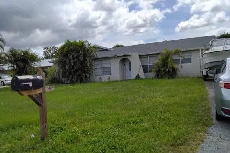 112 Swan Parkway East,Royal Palm Beach,FL,United States preview