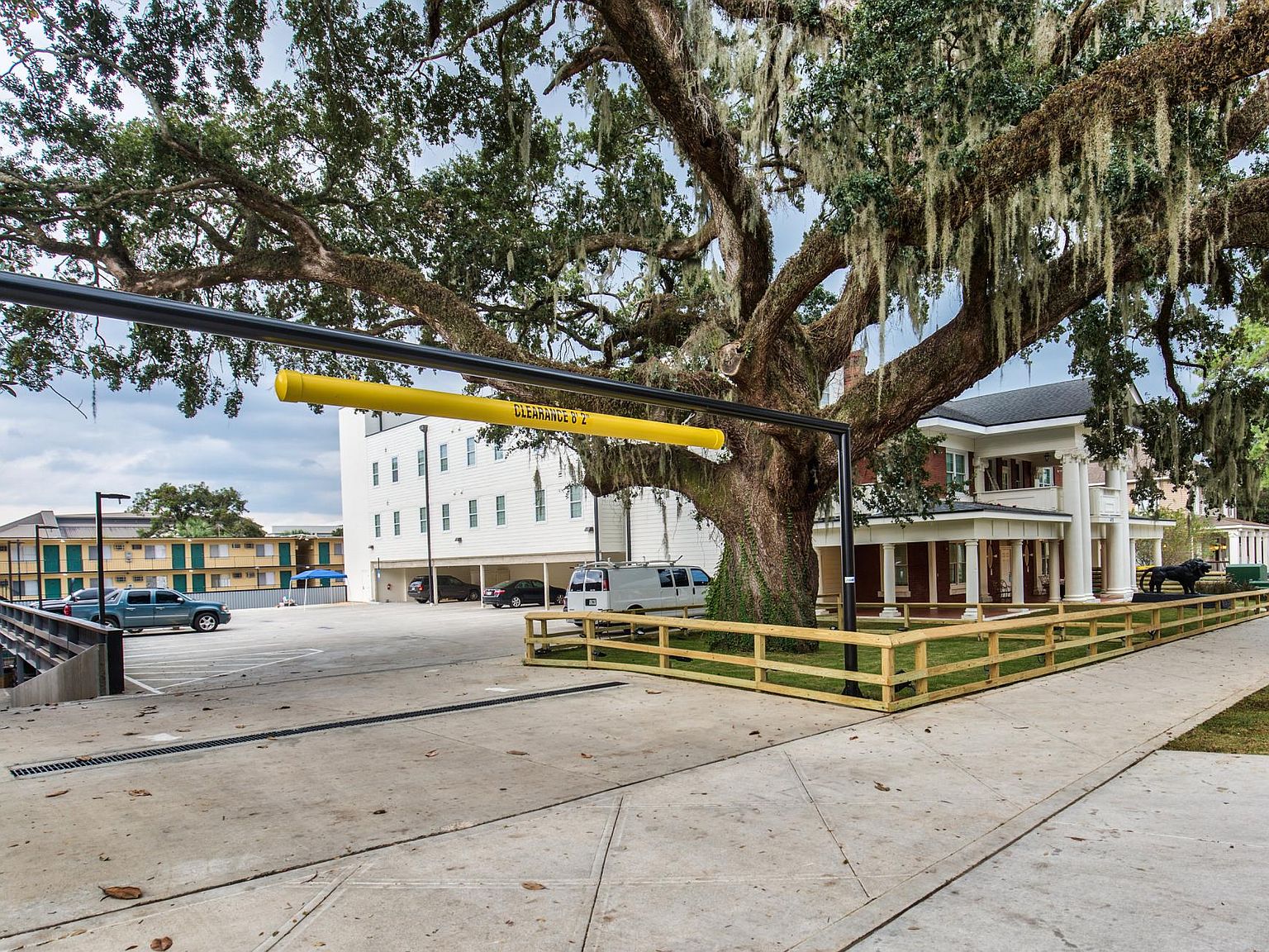 415 West College Avenue,Tallahassee,FL,United States preview