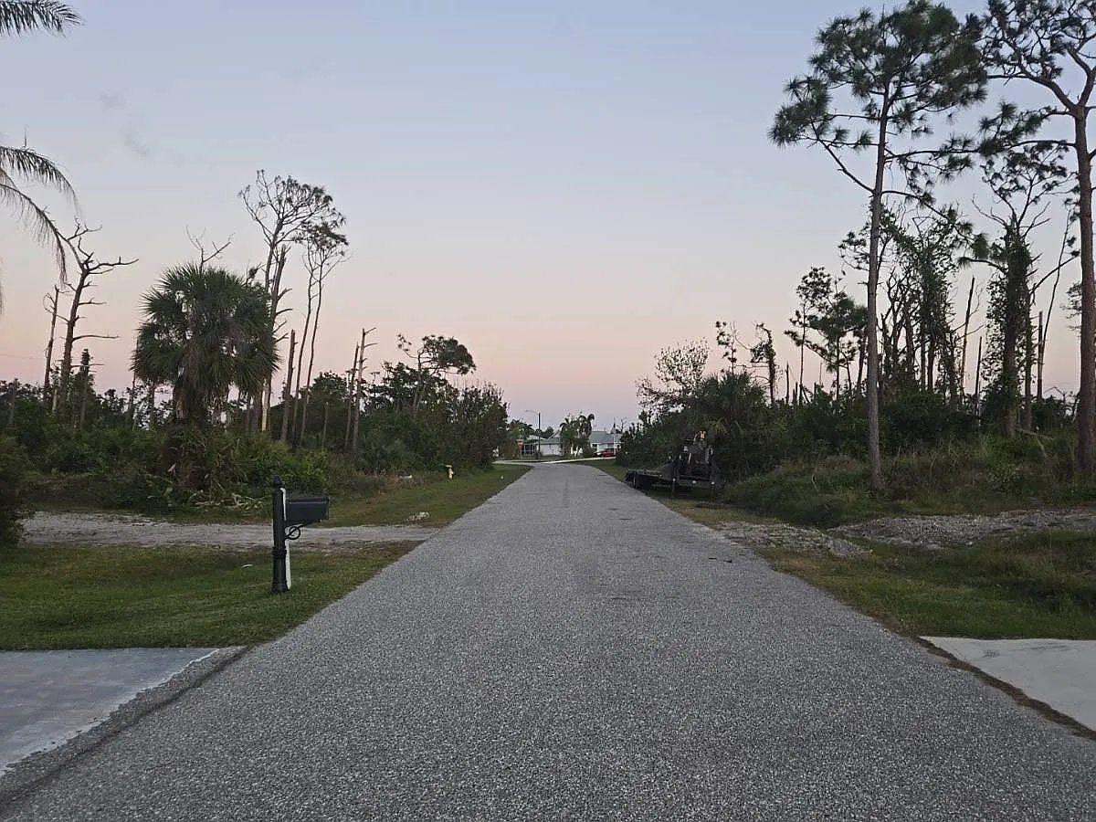 9057 Avalon Avenue,Englewood,FL,USA preview
