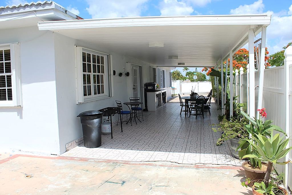 9941 Southwest 38th Street,Miami,FL,United States preview