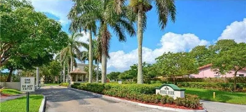 110 Royal Park Drive,Oakland Park,FL,United States preview