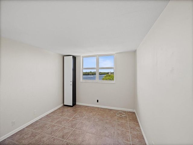 689 Northeast 6th Court,Boynton Beach,FL,United States preview