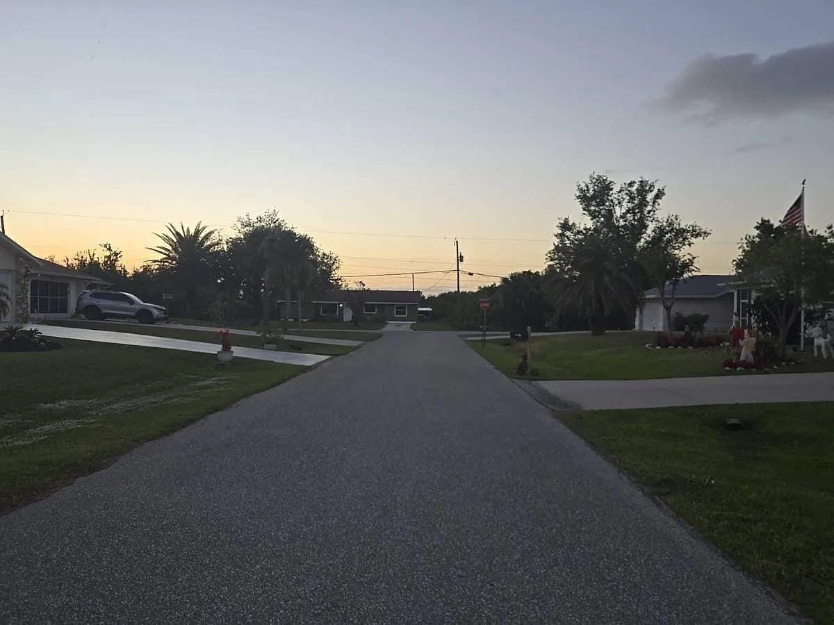 9057 Avalon Avenue,Englewood,FL,USA preview