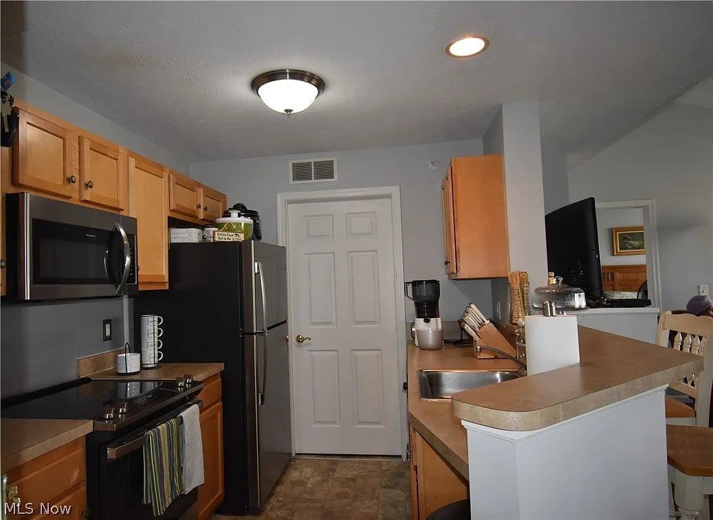 23004 Chandlers Lane,Olmsted Falls,OH,United States preview
