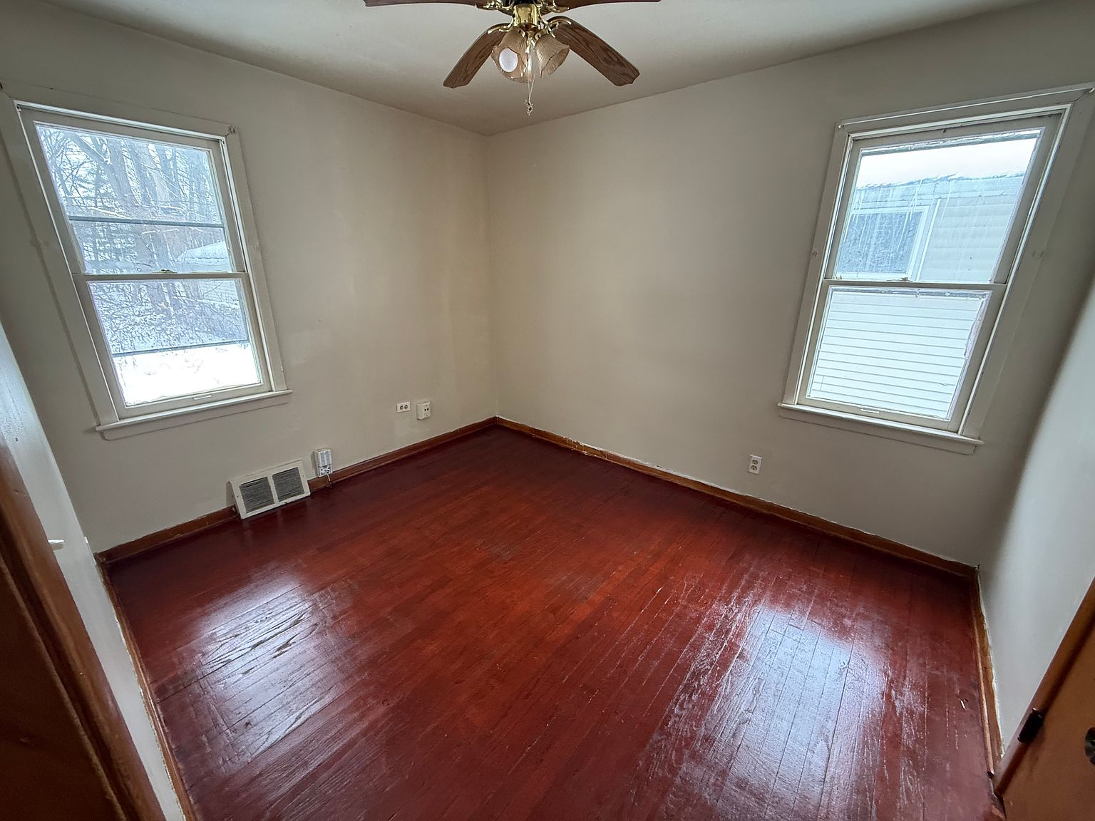 5048 Tatra Street,Maple Heights,OH,United States preview