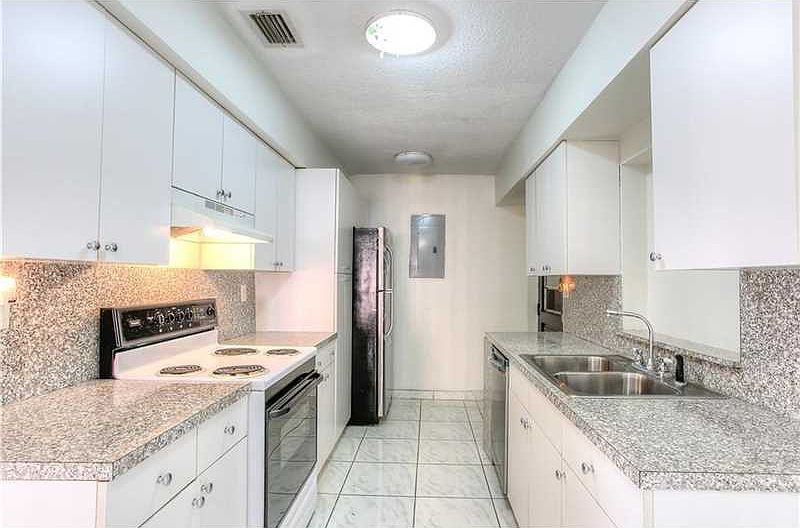560 Perviz Avenue,Opa-locka,FL,United States preview