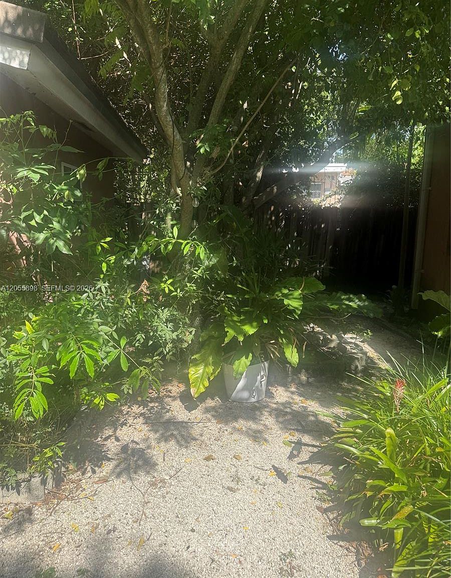 3611 Southwest 21st Street,Miami,FL,United States preview