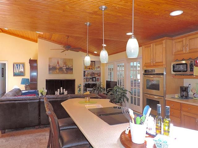 1037 N Bay Dr,Lynn Haven,FL,United States preview