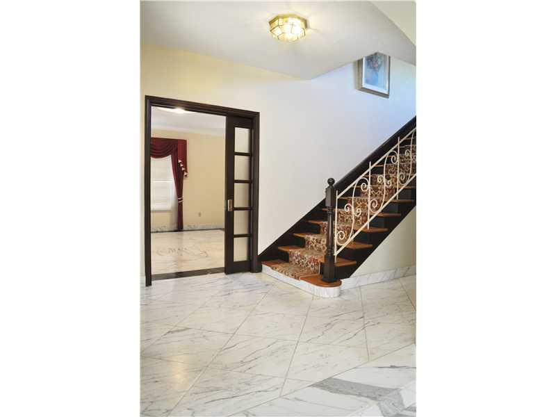 611 North Greenway Drive,Coral Gables,FL,United States preview