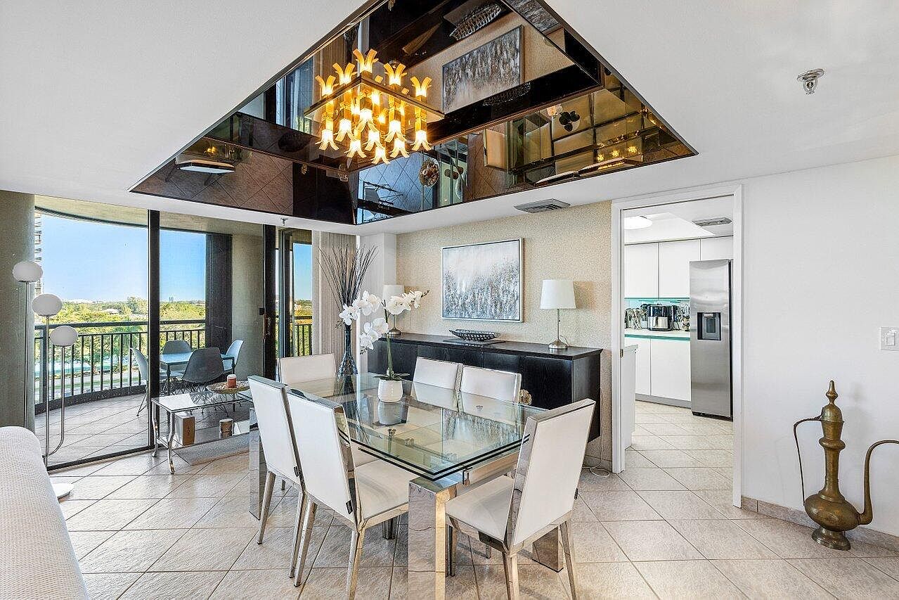 2427 Presidential Way #701,West Palm Beach,FL,United States preview
