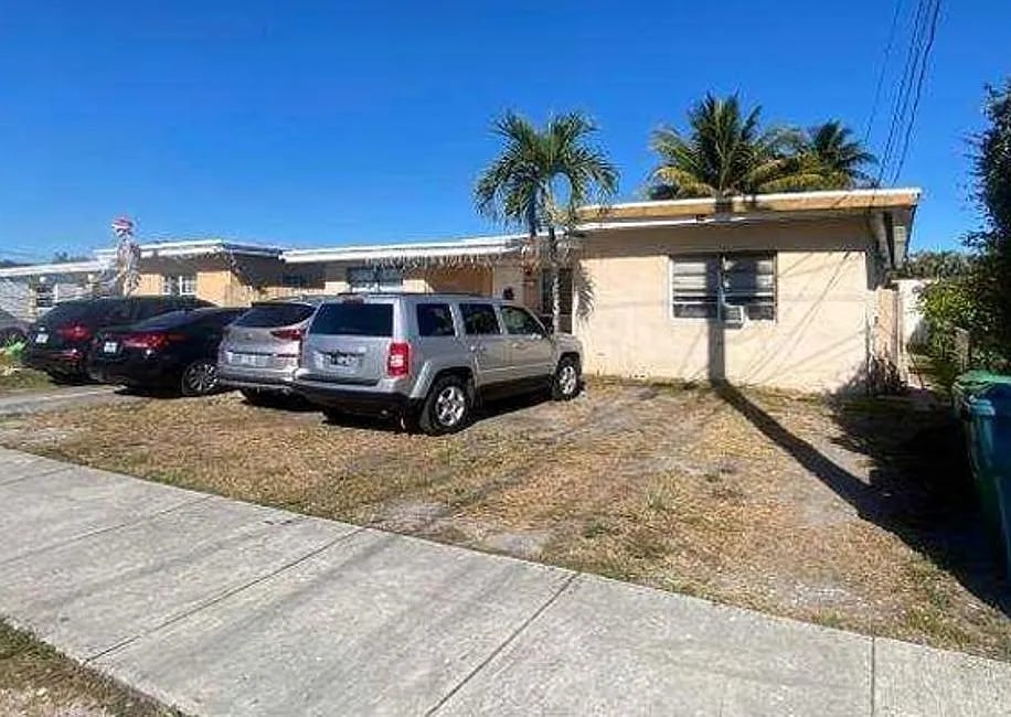 8911 Southwest 34th Street,Miami,FL,United States preview