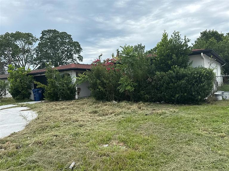 7611 Embassy Boulevard,Port Richey,FL,United States preview