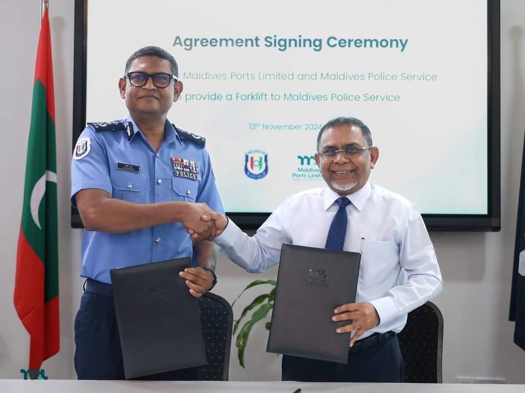 Cover image for MPL Provides Forklift to Maldives Police Service