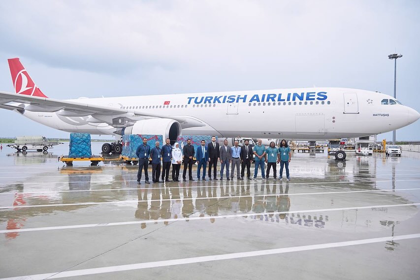 Cover image for First Shipment of Goods Transported via Sea-to-Air Cargo Service