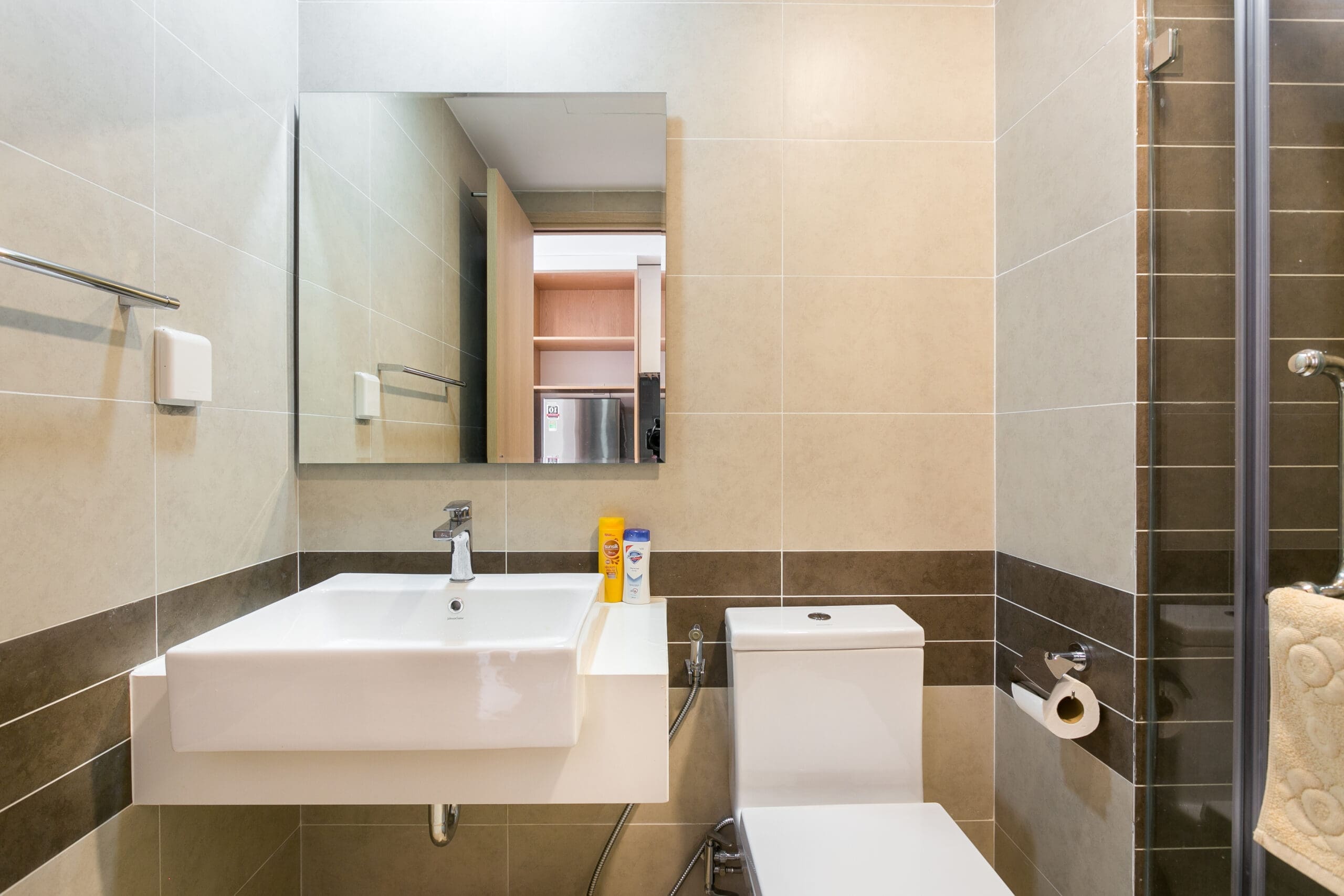 Phòng tắm riêng của căn hộ Studio RiverGate Residence