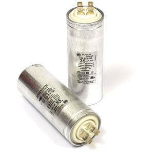 CAPACITOR
