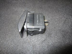 SWITCH, HORN