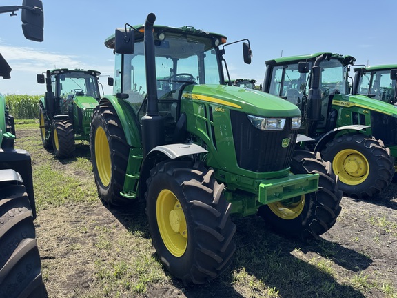 Image of John Deere 6135E